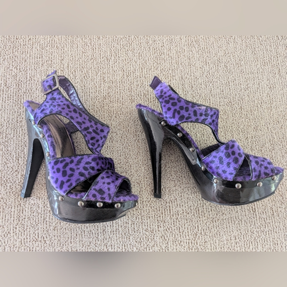 Pierre Dumas Purple Leopard Print Platform Heels